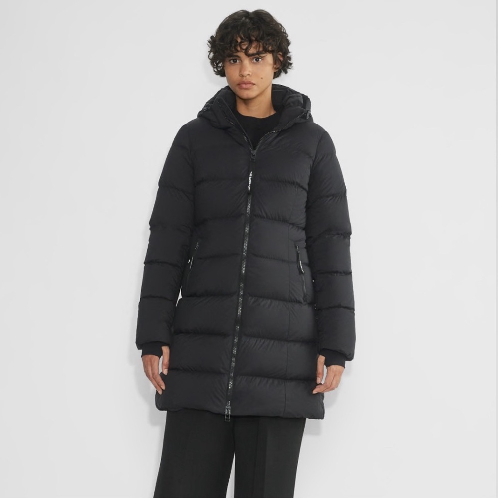 Aritzia The SuperSnug puff jacket